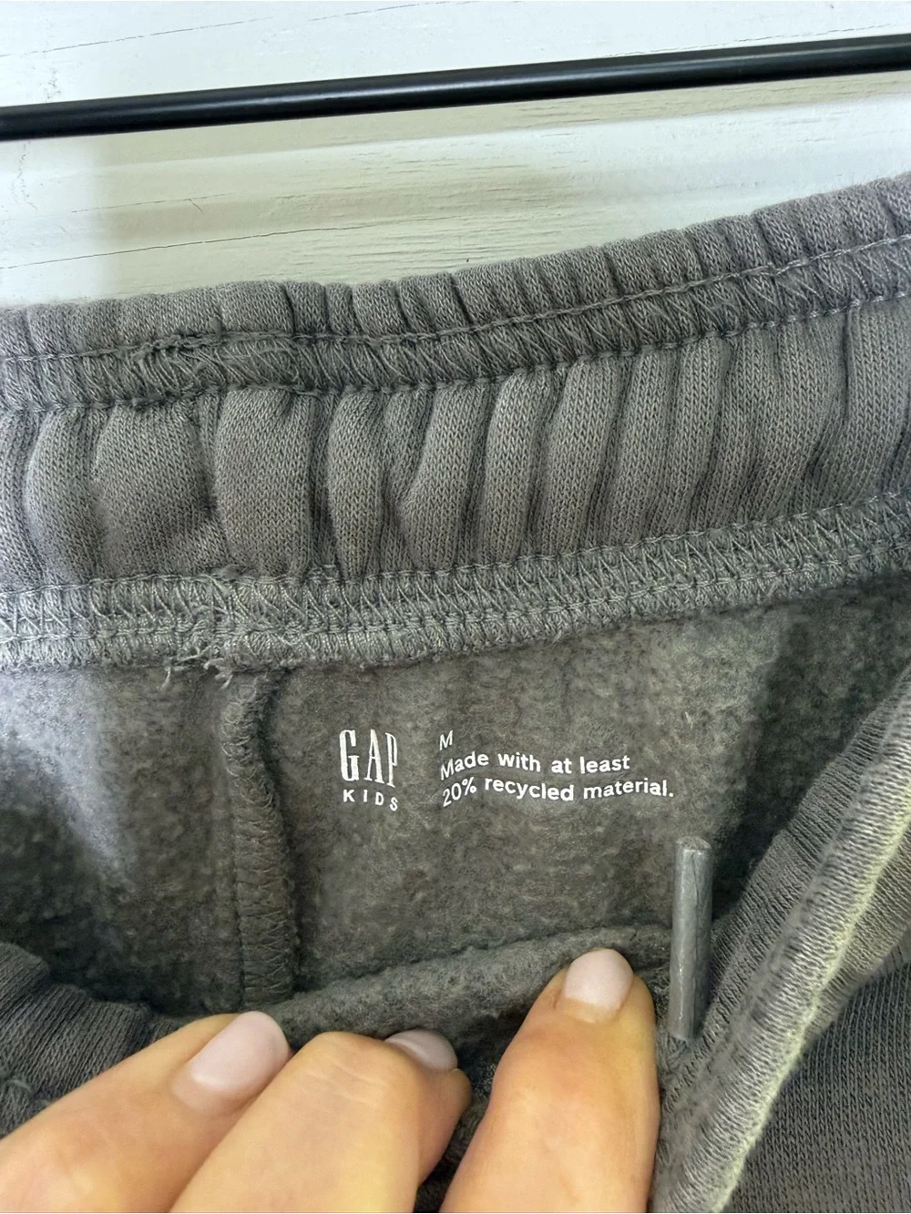 GAP • Kids VintageSoft Relaxed Joggers in Sharkfin Size Medium - Picture 3 of 7